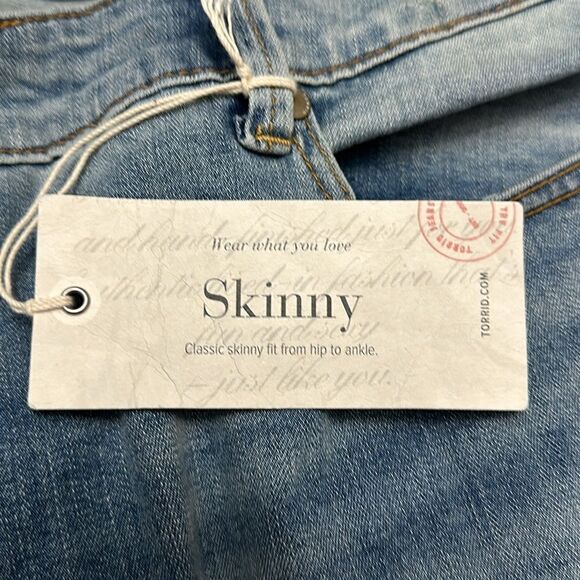 Torrid women’s classic skinny fit jeans size 26 - Picture 5 of 11